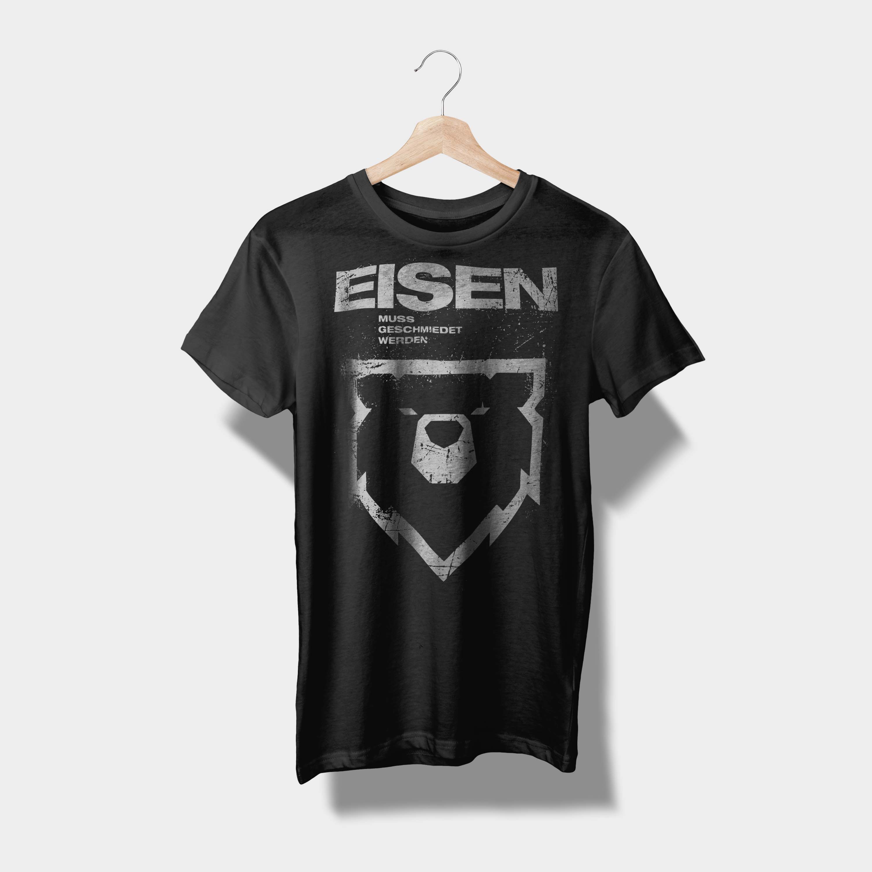 T-Shirt „Eisen muss geschmiedet werden“